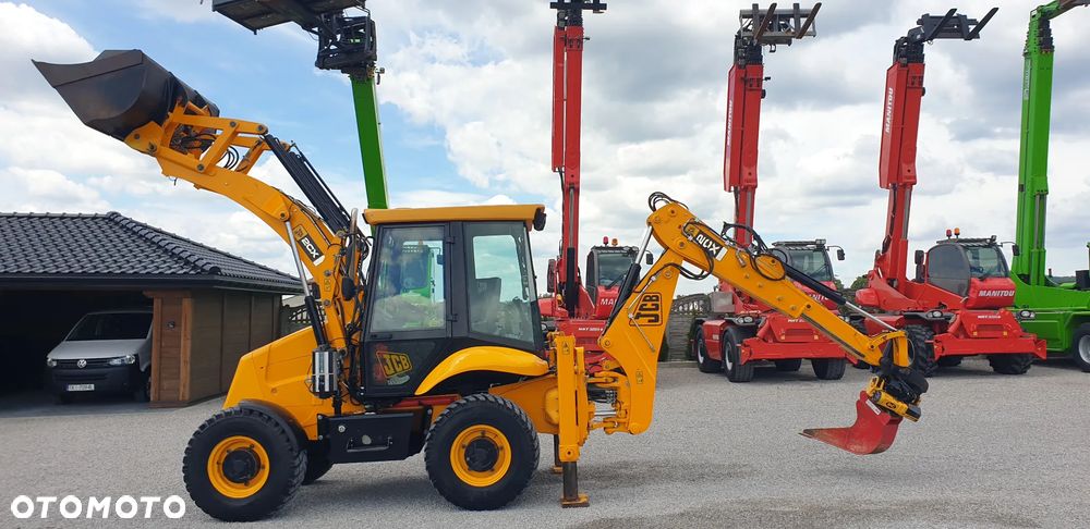 JCB 2CX tylko 2835mtg! z ROTOTILT / 3 łyżki /widły/centralne smarowanie/klimatyzacja / STAN IDEALNY !! - 38