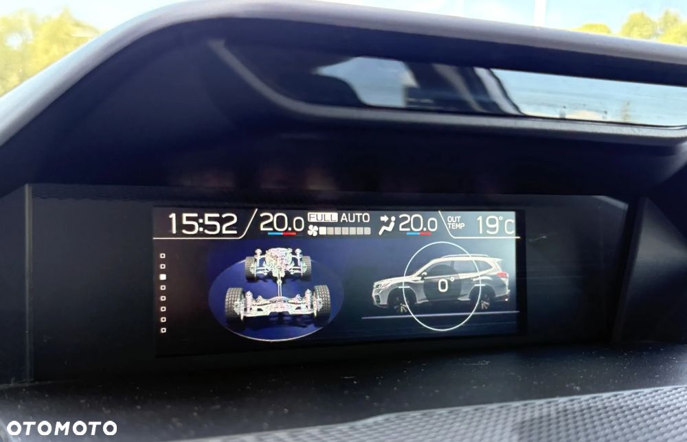 Subaru Forester 2.0 i Exclusive Lineartronic - 25