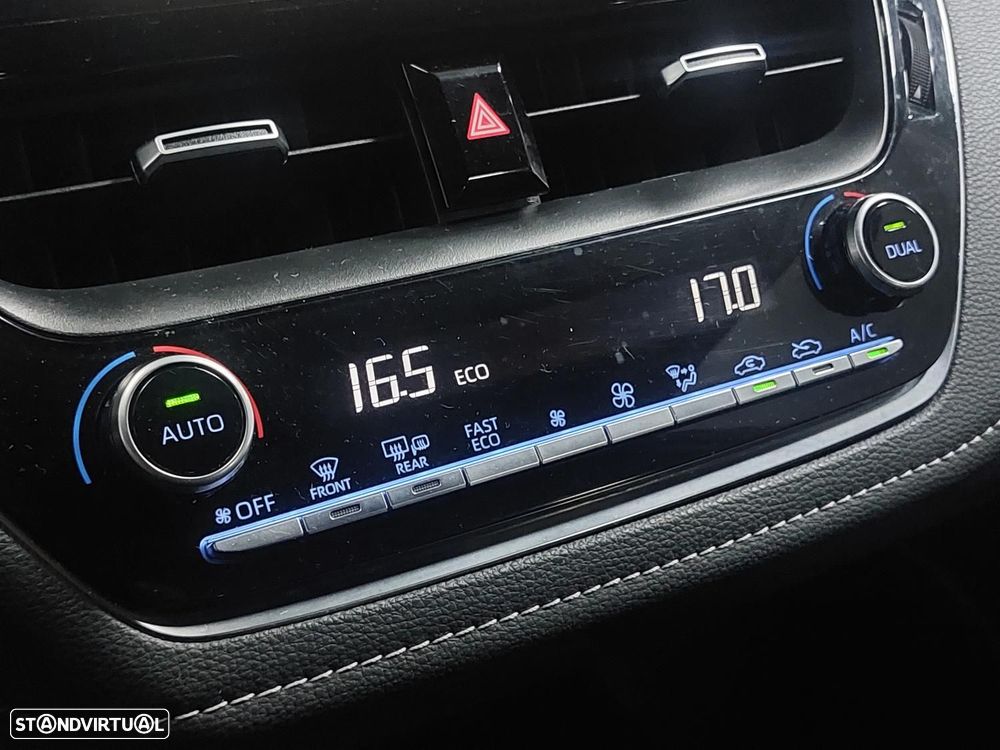 Toyota Corolla 1.8 Hybrid Comfort - 36