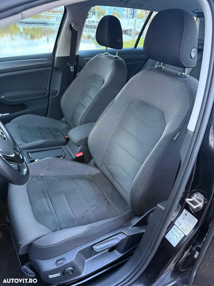 Volkswagen Golf - 12