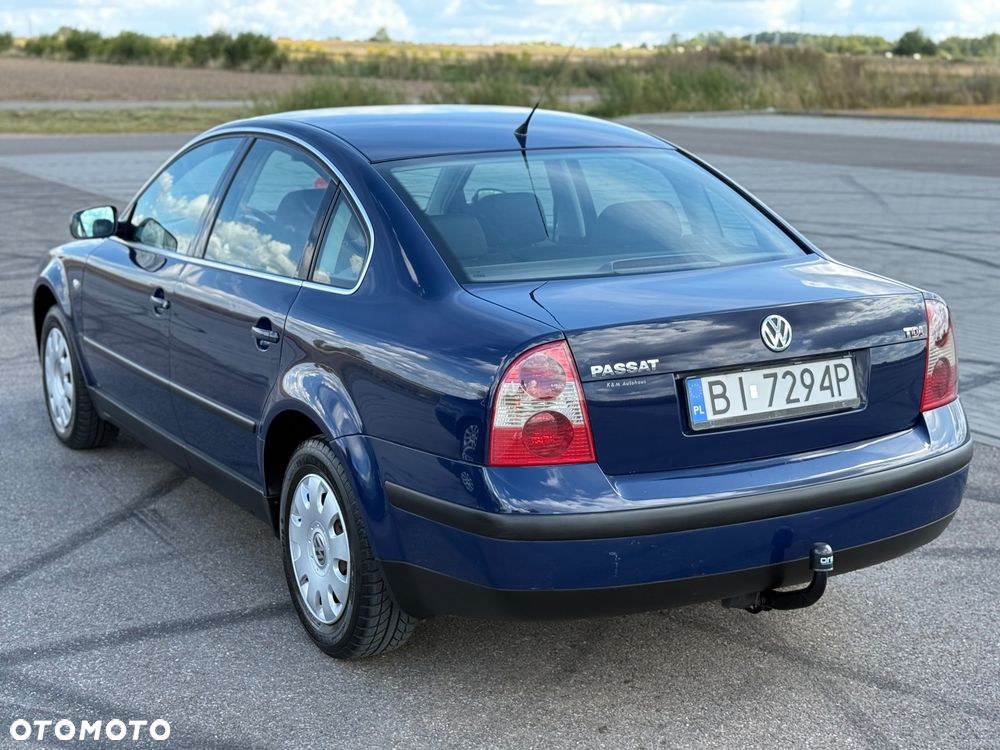 Volkswagen Passat 1.9 TDI Comfortline - 1