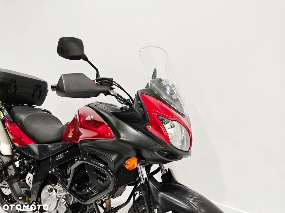 Suzuki V-STROM - 10