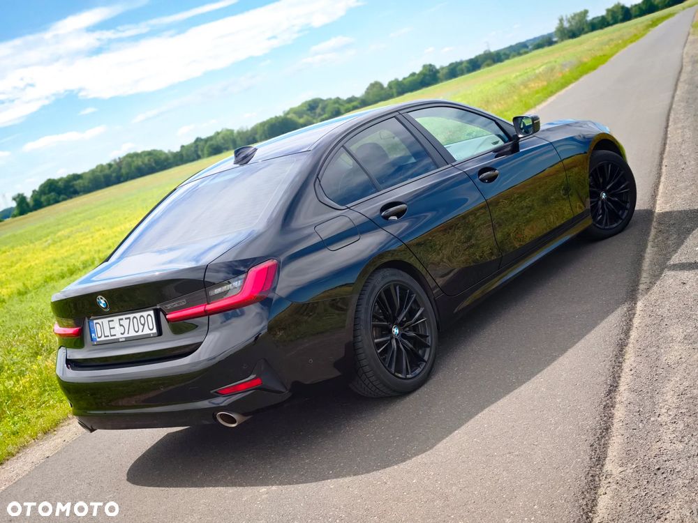 BMW Seria 3 318i - 12