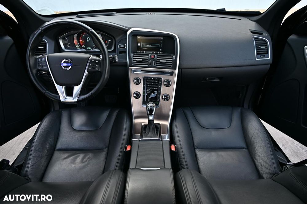 Volvo XC 60 D5 AWD Geartronic Summum - 14
