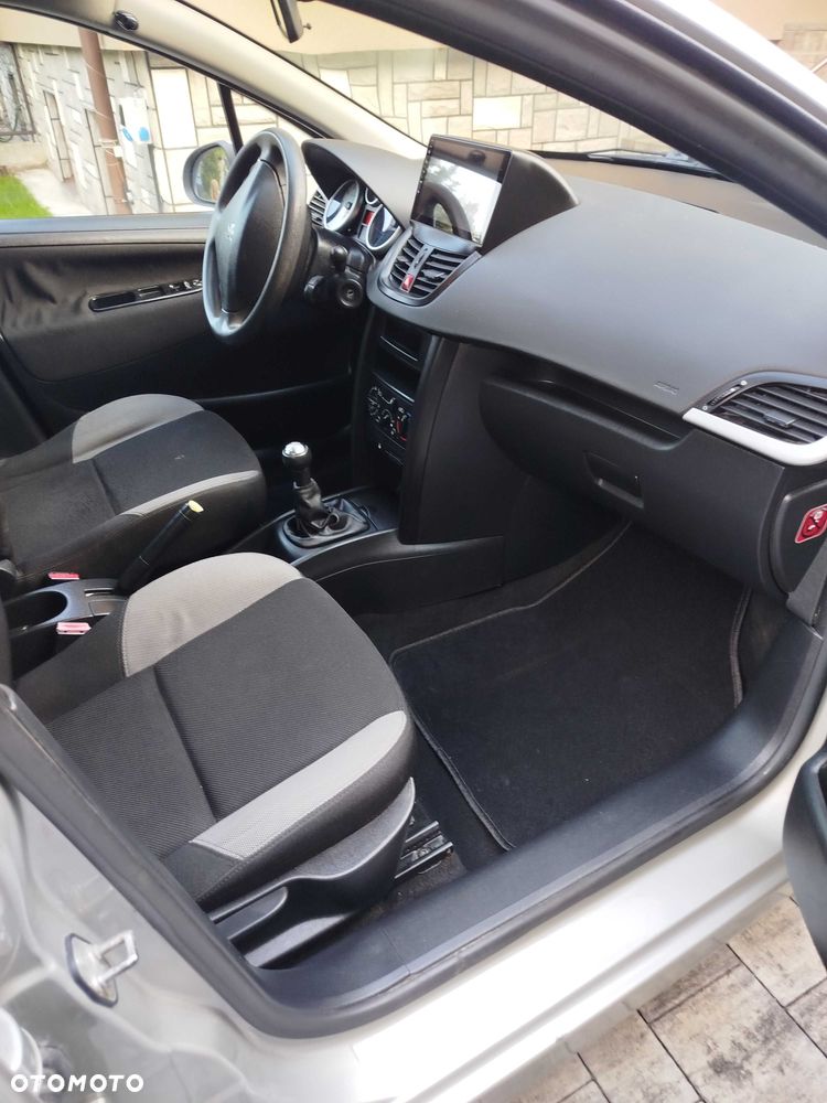 Peugeot 207 - 5