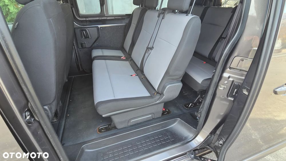 Peugeot Traveller - 10