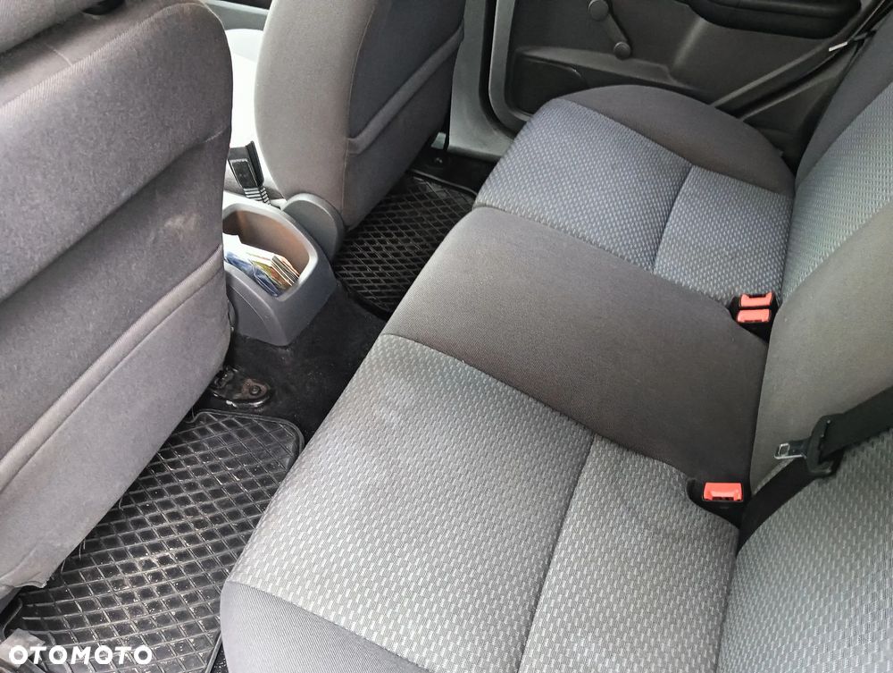 Ford Focus 1.6 TDCi DPF Ambiente - 6