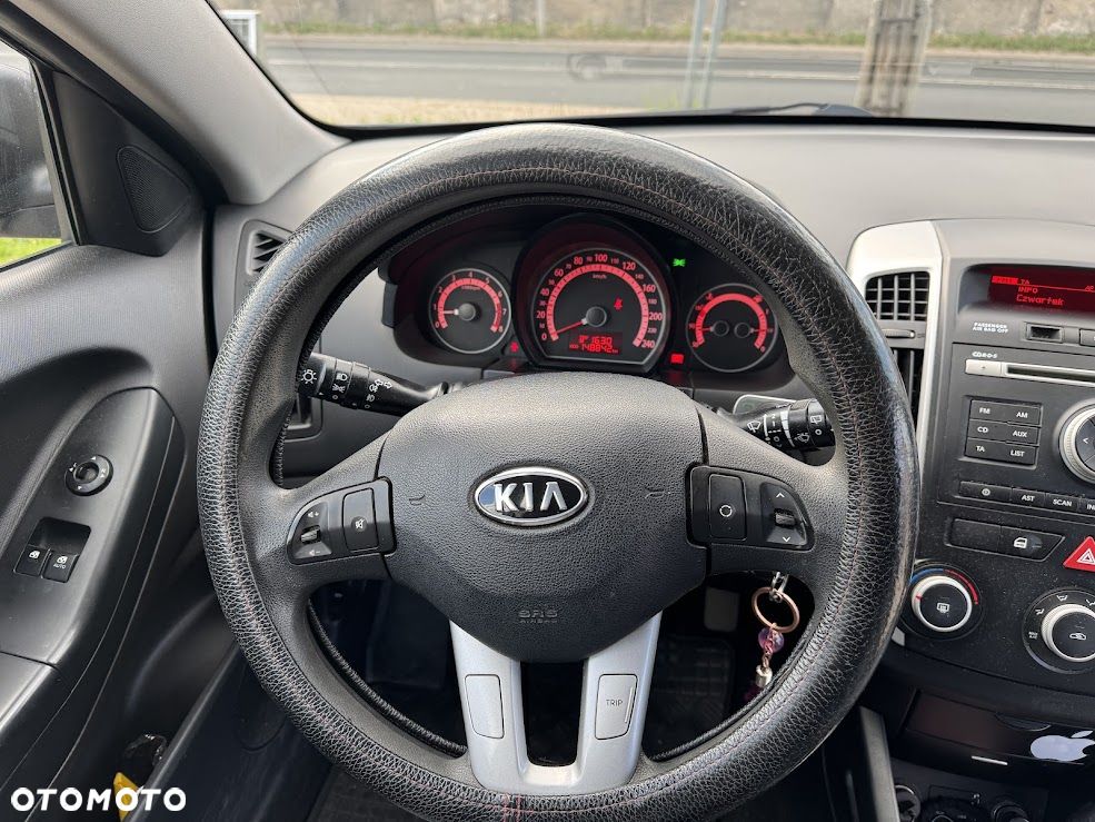 Kia Ceed 1.4 Comfort - 11