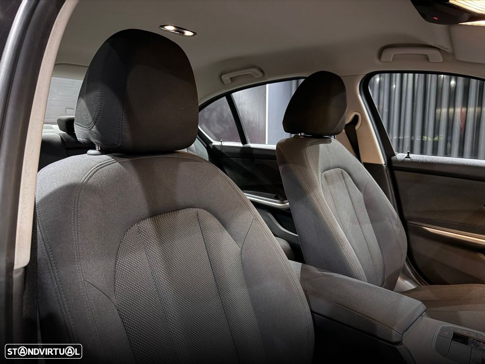 BMW 330 e Corporate Edition Auto - 32