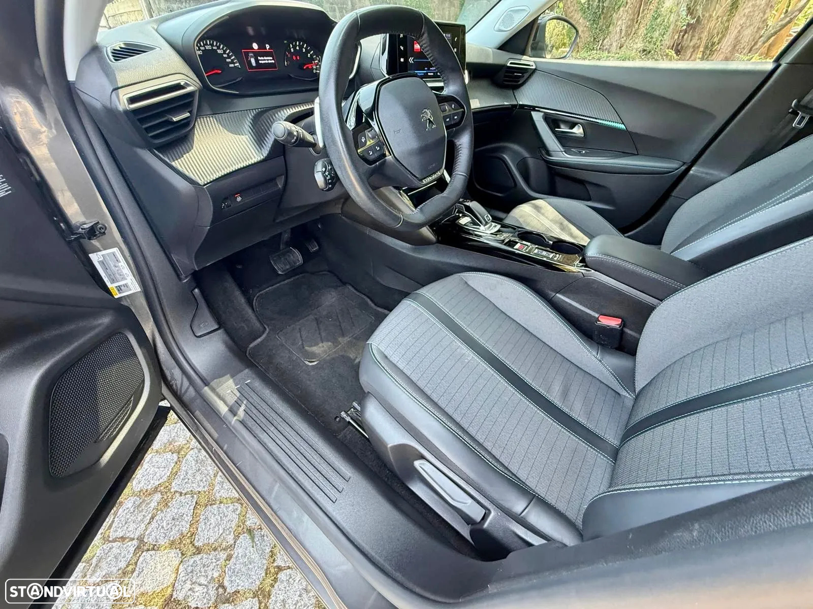 Peugeot 2008 1.5 BlueHDi Allure Pack EAT8 - 12