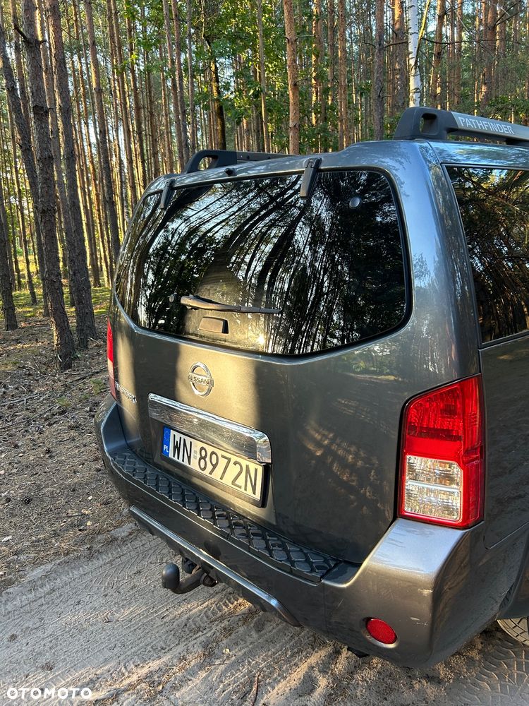 Nissan Pathfinder 2.5 D LE EU5 - 6