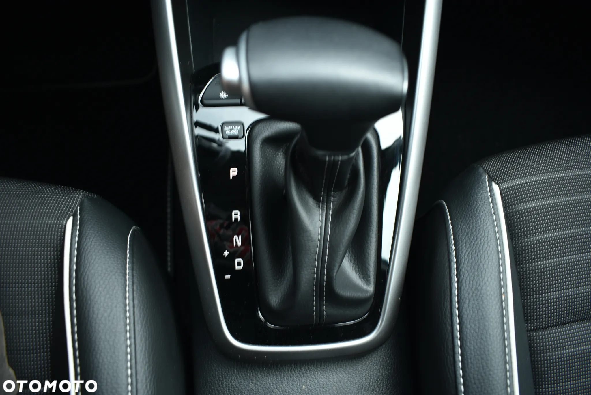 Kia Stonic 1.0 T-GDI GT Line DCT - 22
