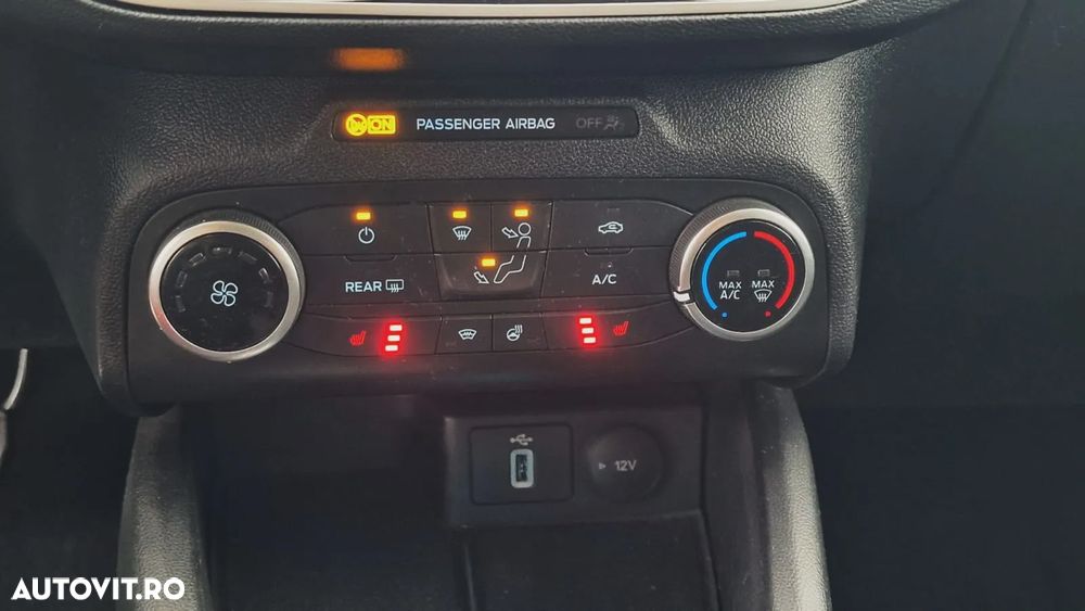 Ford Focus 1.5 EcoBlue Active Business - 15