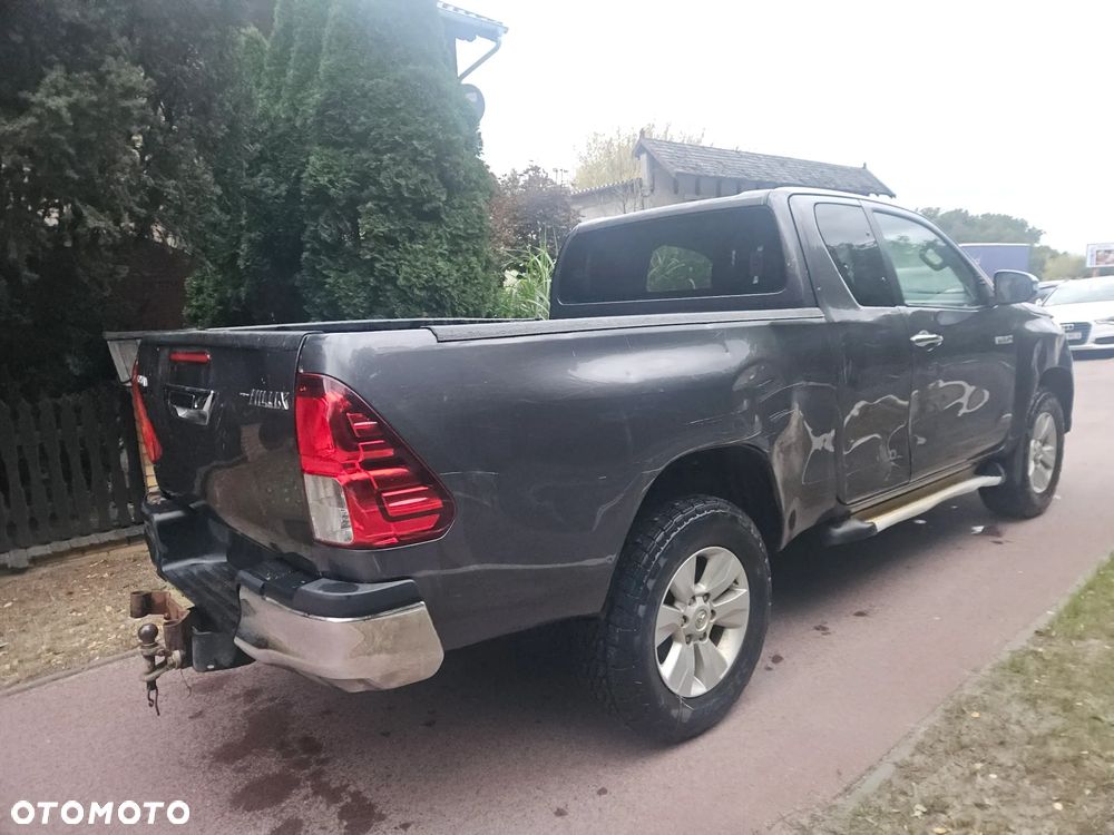 Toyota Hilux - 7