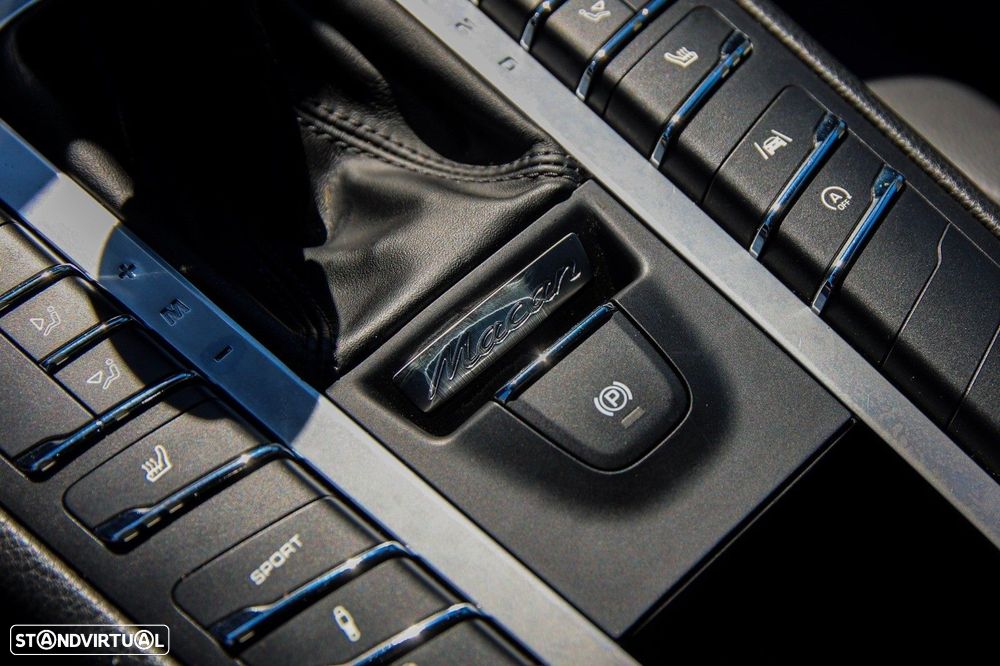 Porsche Macan S - 31