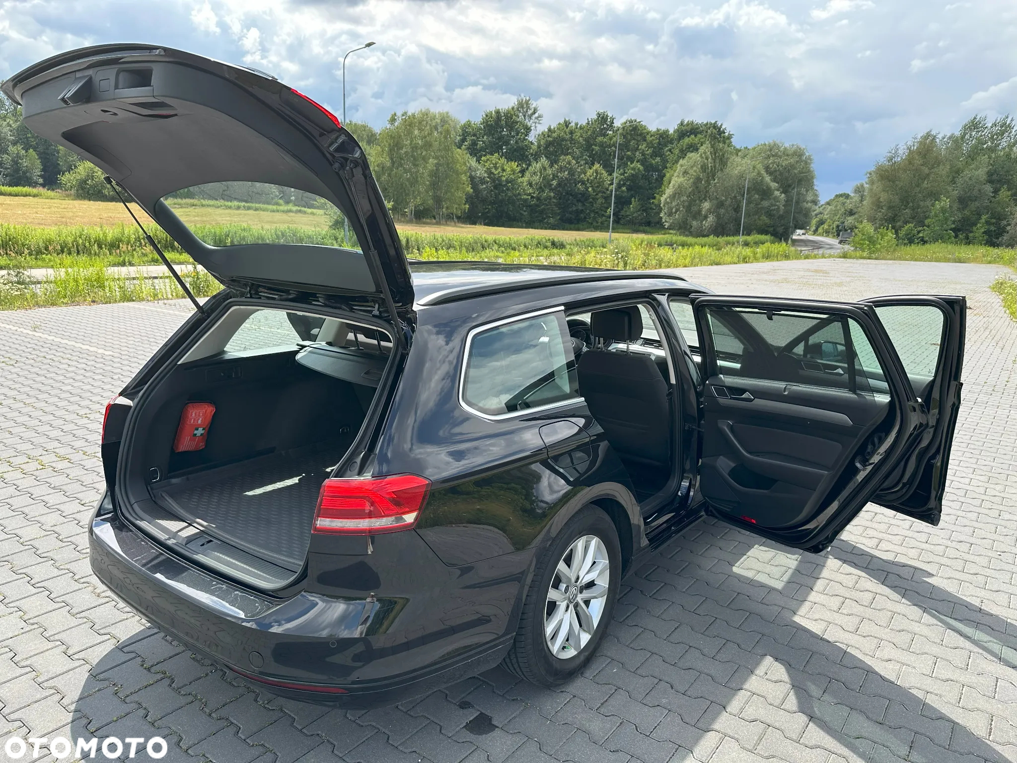 Volkswagen Passat 2.0 TDI BMT Comfortline - 22