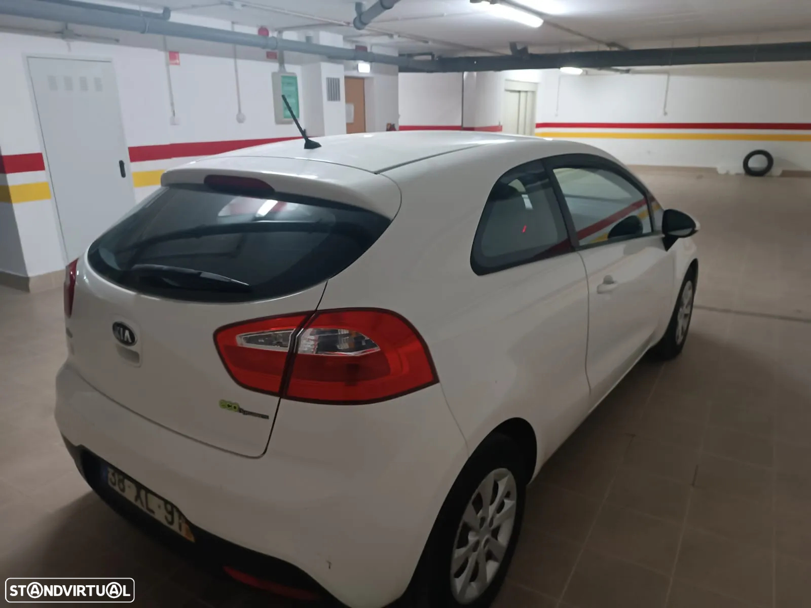 Kia Rio 1.1 CRDi EX - 4