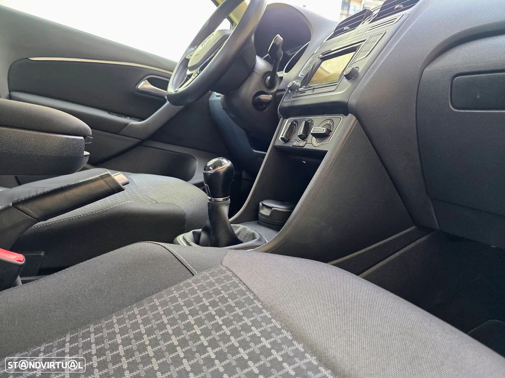 VW Polo 1.0 Confortline - 39