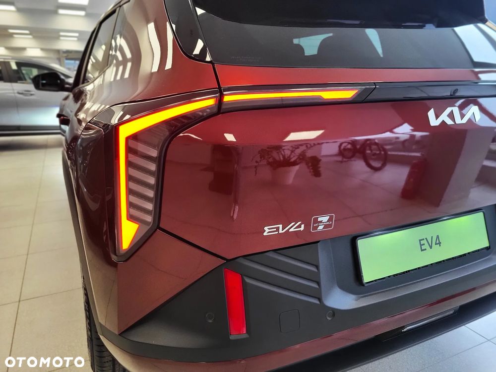 Kia EV4 - 5