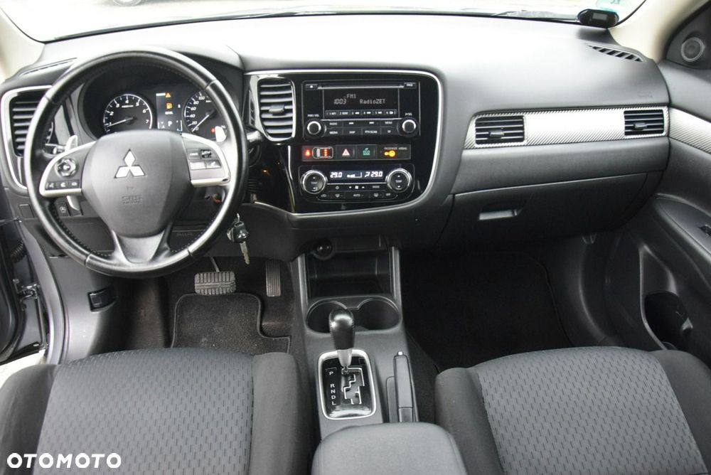 Mitsubishi Outlander 2.0 4WD Invite - 24