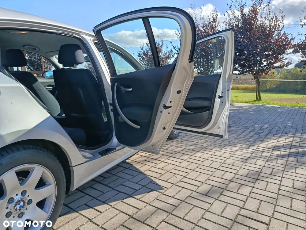 BMW Seria 1 116i - 10