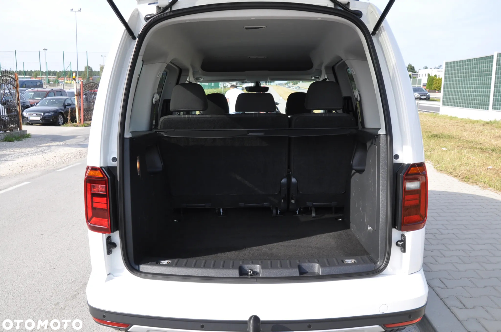 Volkswagen Caddy 2.0 TDI Alltrack 4Motion DSG - 10