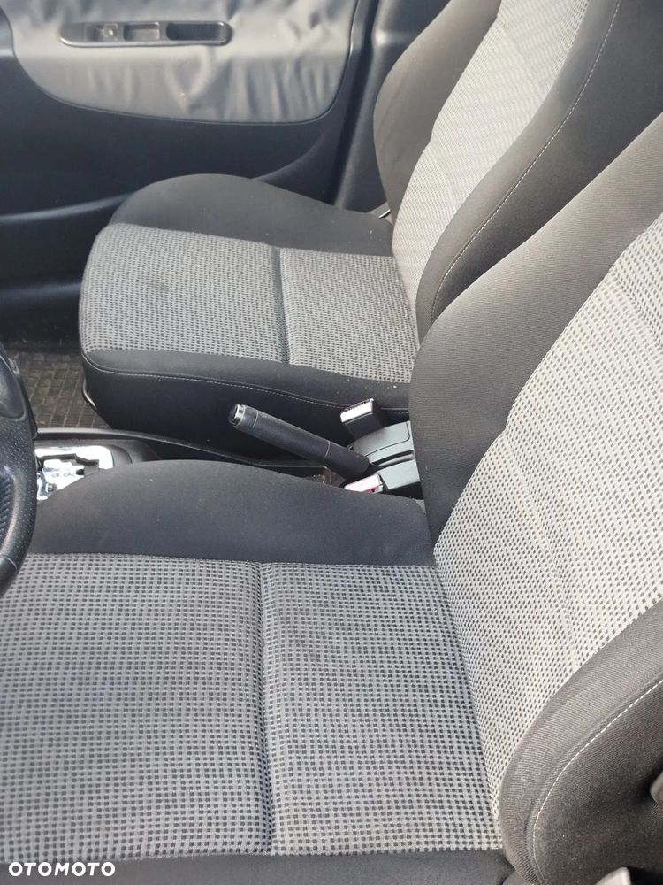 Peugeot 207 1.6 Trendy - 7