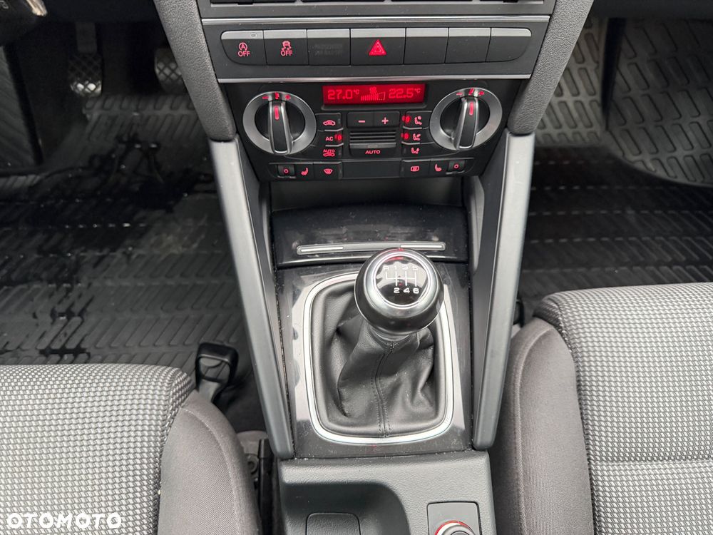 Audi A3 Sportback 2.0 TDI DPF S line Sportpaket - 23