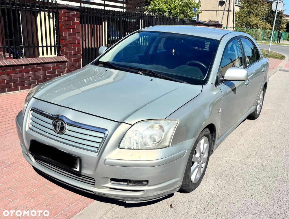 Toyota Avensis - 5