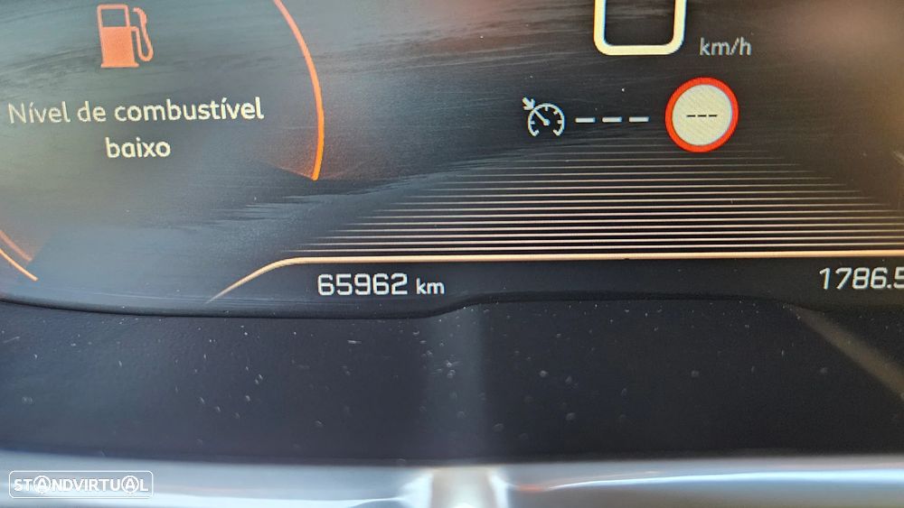 Peugeot 3008 1.6 BlueHDi GT Line EAT6 - 24