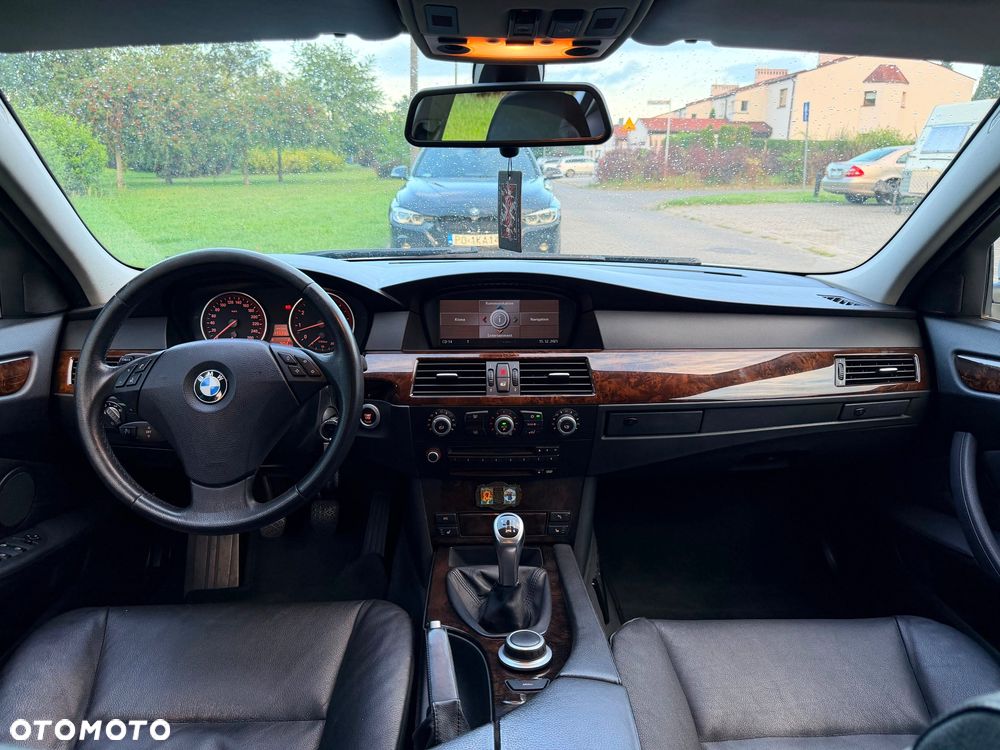 BMW Seria 5 525i - 9