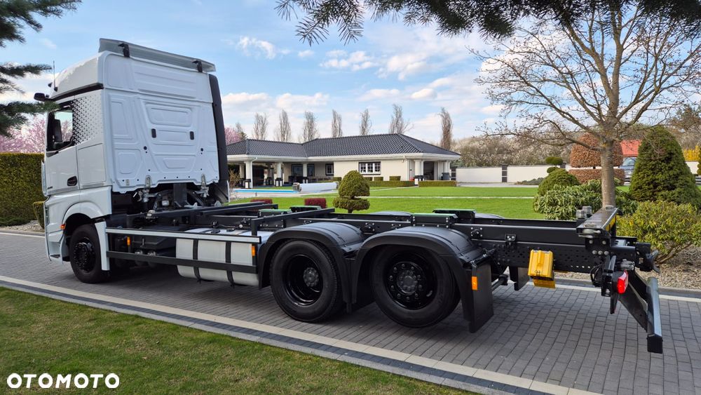 Mercedes-Benz MERCEDES-BENZ///ACTROS/// BIG SPACE///2022///BDF/// NOWY///NIE UŻYWANY/// JEDYNE 12 TYŚ KM///SALONKA/// KAMERY///VIRTUAL COCPIT///FULL LED///STAN JAK NOWY. - 4