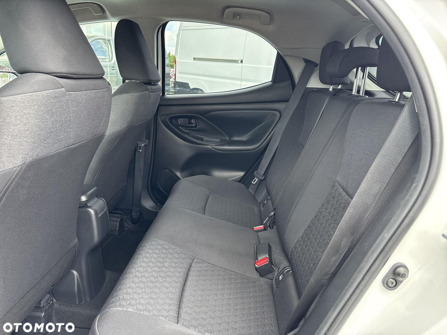 Toyota Yaris - 11