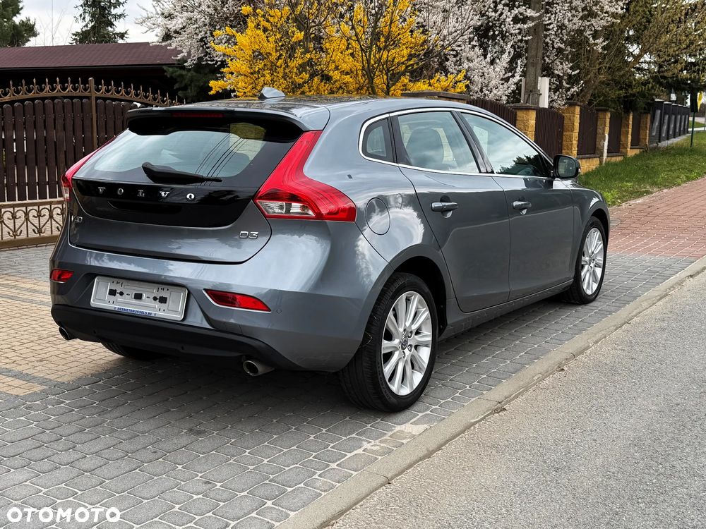Volvo V40 D3 Summum - 3