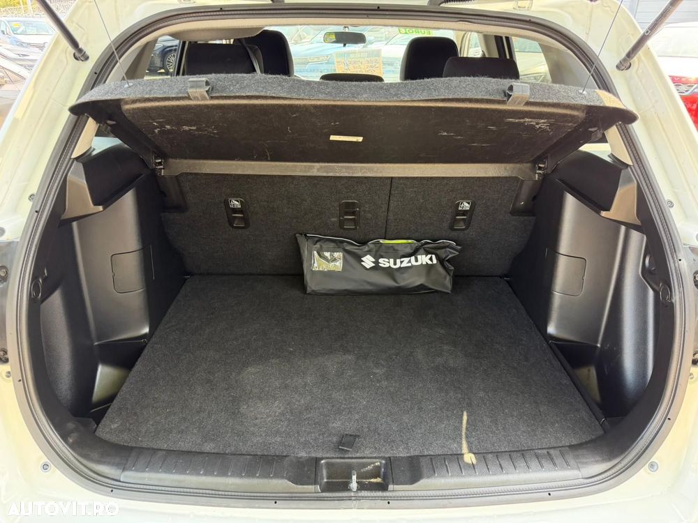 Suzuki Vitara 1.6 DDIS 4X4 Luxus - 17