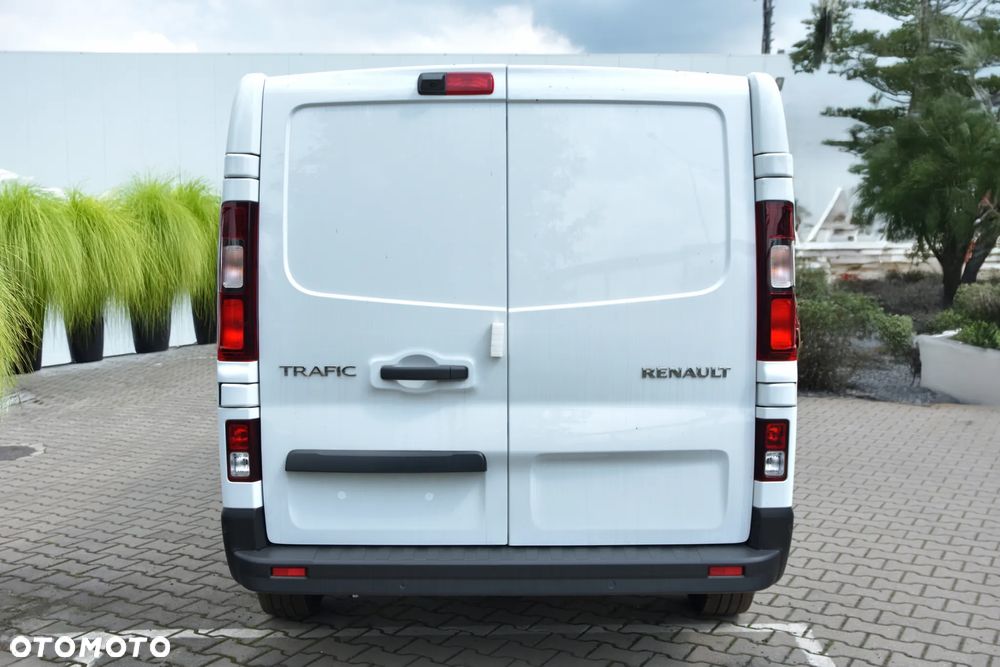 Renault Trafic 2.0 150KM - 7