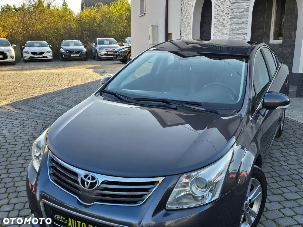 Toyota Avensis 2010 photo 4