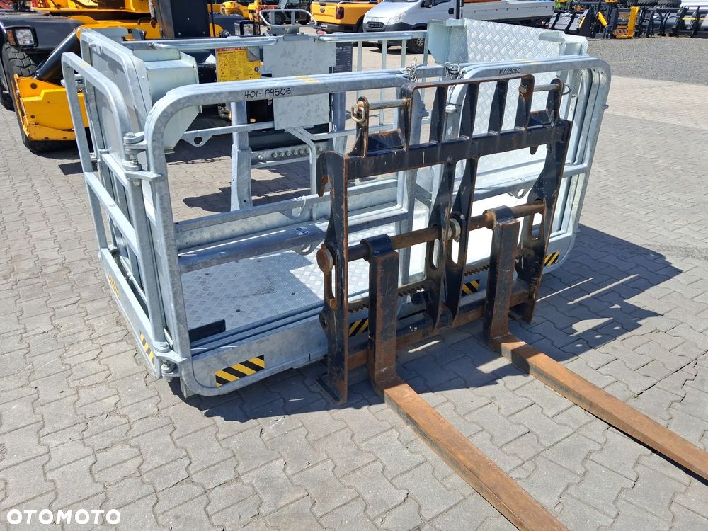 JCB 555 - 210 R ROTO - 7