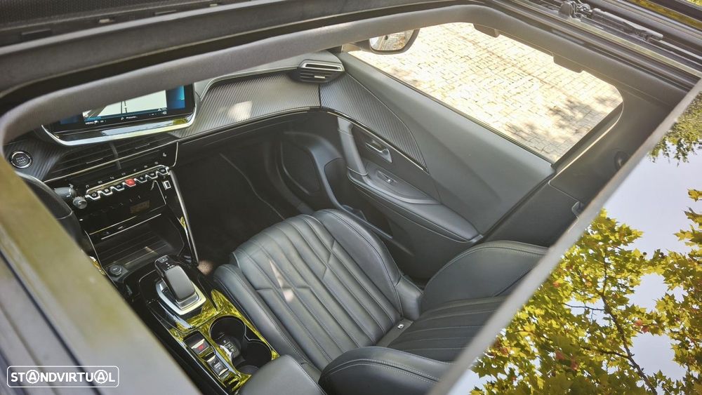 Peugeot e-2008 50 kWh GT - 28