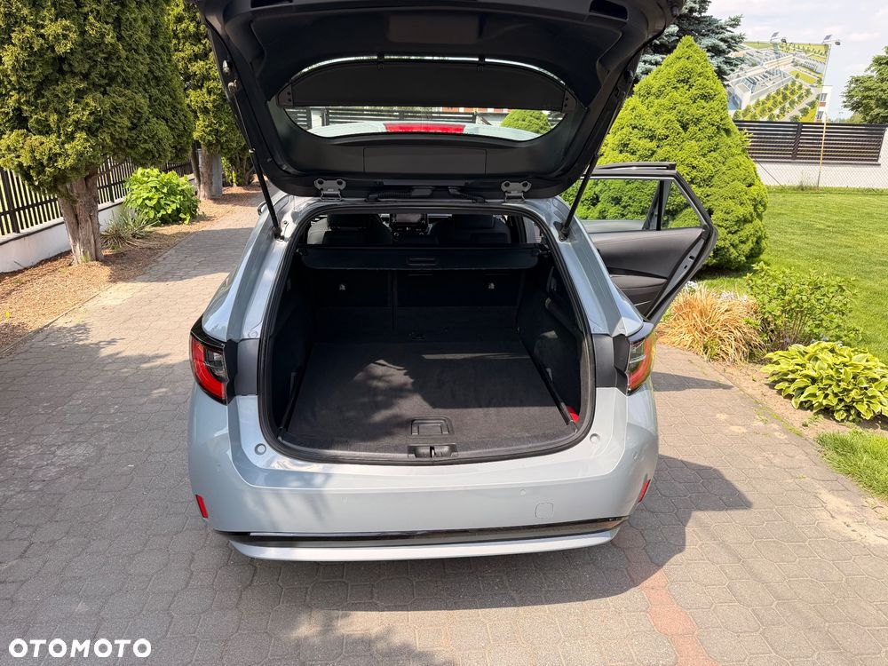 Toyota Corolla 1.8 Hybrid Comfort - 28