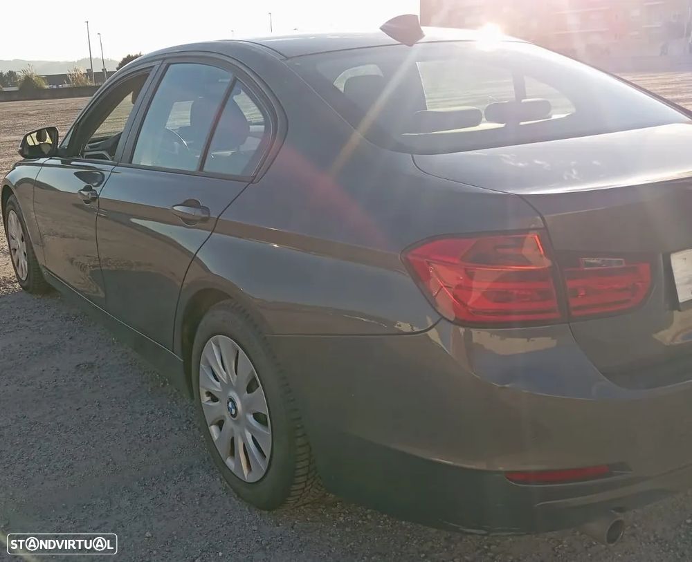 BMW 316 d DPF Edition Exclusive - 4