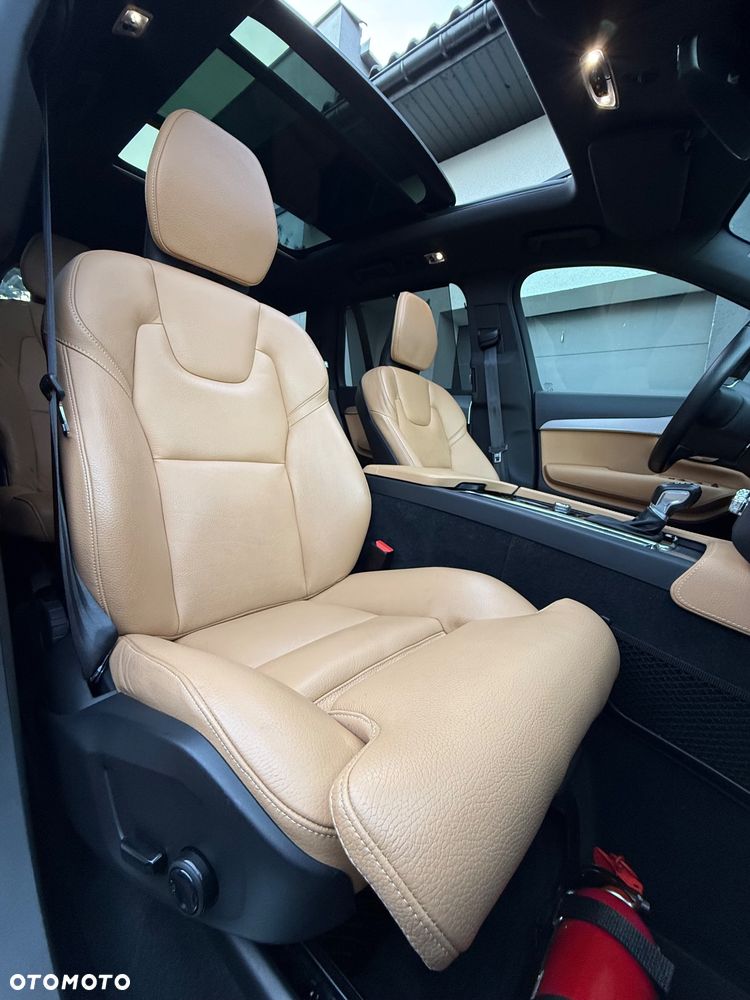 Volvo XC 90 T6 AWD Momentum Pro - 23