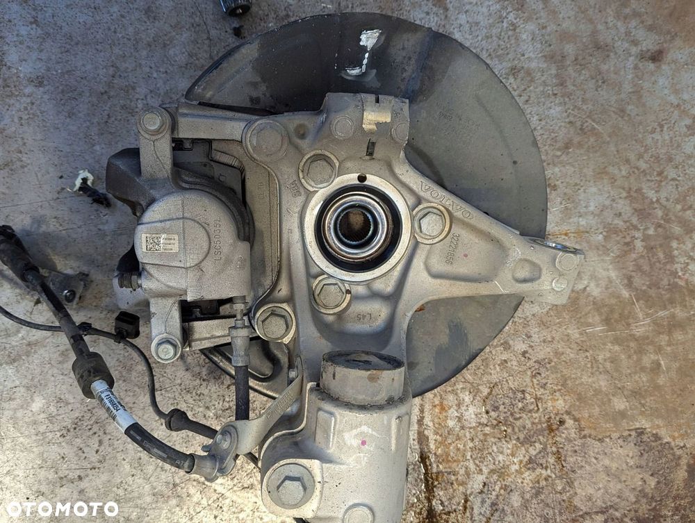 Volvo XC40 2017-2025 2.0 B3 Zwrotnica amortyzator przód lewa - 5