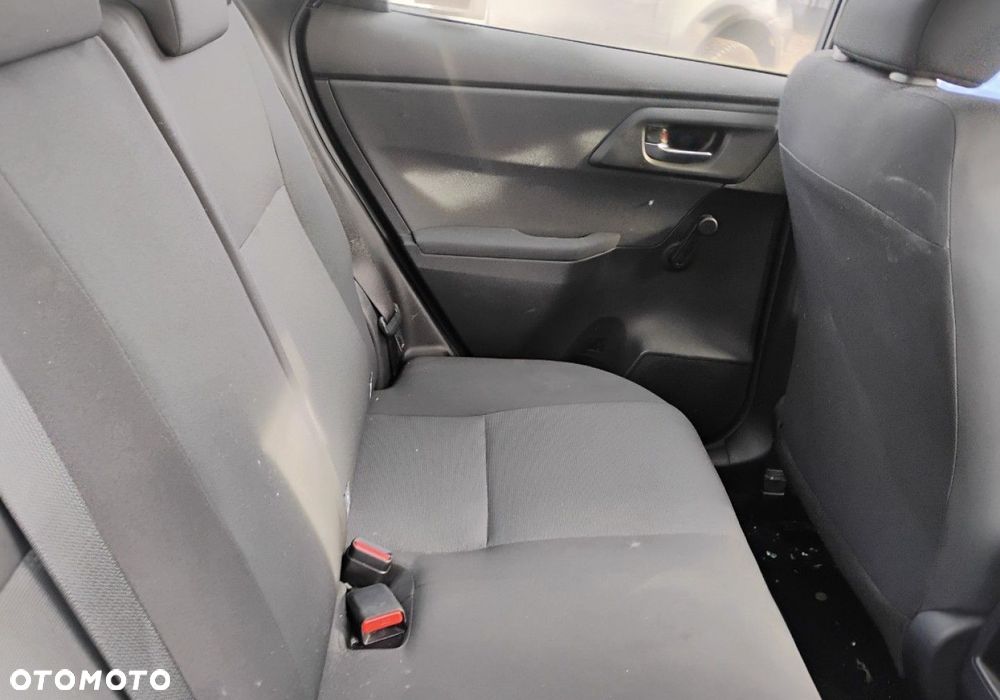 Toyota Auris - 10