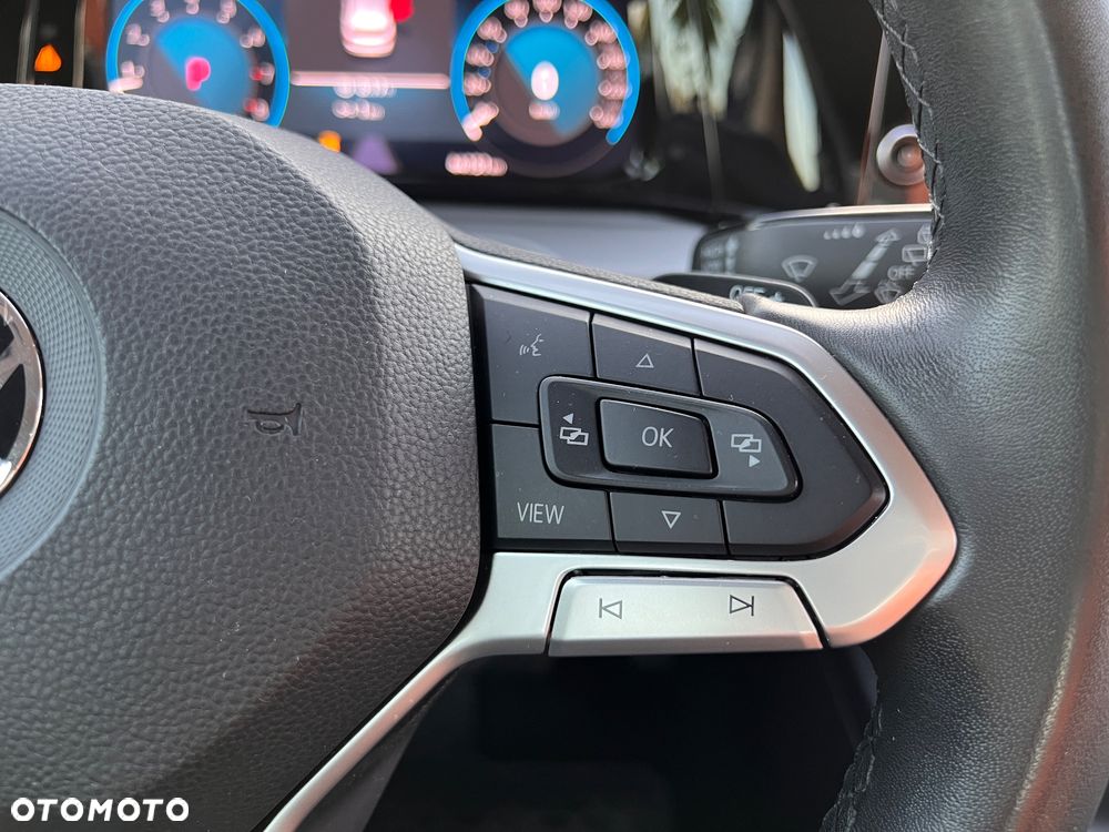 Volkswagen Golf - 11