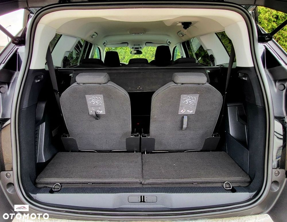 Peugeot 5008 - 24