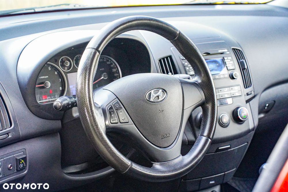 Hyundai i30 1.4 Base - 17