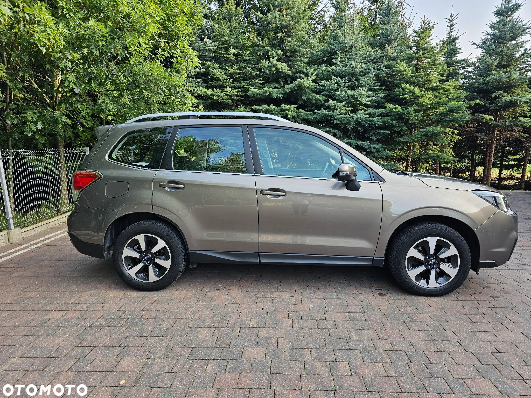 Subaru Forester 2.0 i Exclusive Lineartronic - 5
