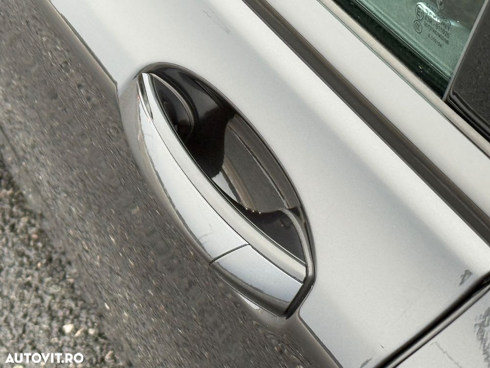 BMW Seria 7 730Ld xDrive MHEV - 30