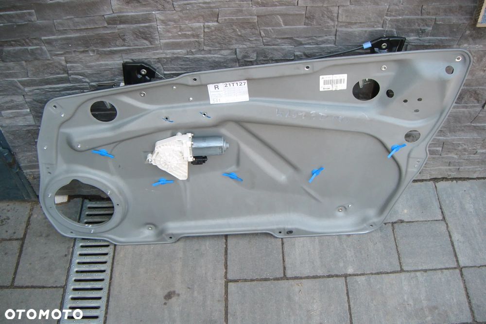 mercedes a klasa w169 3d mechanizm drzwi prawych z silnikiem - 1